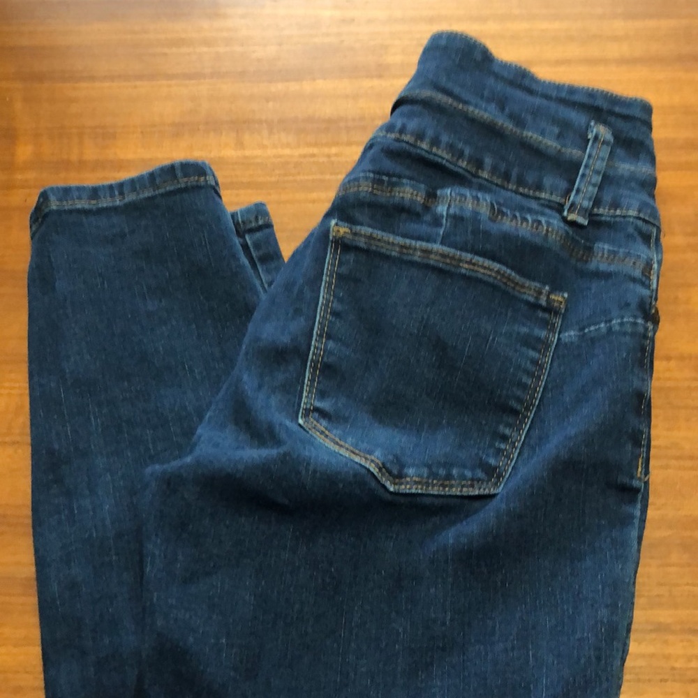 Bluenotes high-waist skinny jeans.